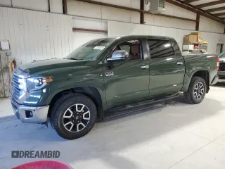 2021 Toyota Tundra Platinum z VIN 5TFAY5F14MX984163, wystawiony jako Copart lot #53553015 z przebiegiem 70 385 mil mil oraz Szkoda całkowita • Salvage title. Historia ofert i sprzedaży dostępna na DreamBid. Obrazek 1.