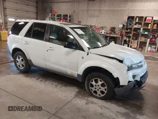 2004 Saturn VUE V6 with VIN 5GZCZ534X4S810971, listed as a IAAI auction lot 41644628 with 206,405 mi miles. Bid and sale history available at carsss.com. Image 1.