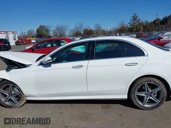 2019 Mercedes-Benz E 300 с VIN WDDZF4JB3KA515414, выставлен на аукционе IAAI как лот 38868239 с пробегом 61 449 миль миль и . История ставок и продаж доступна на DreamBid. Изображение 13.