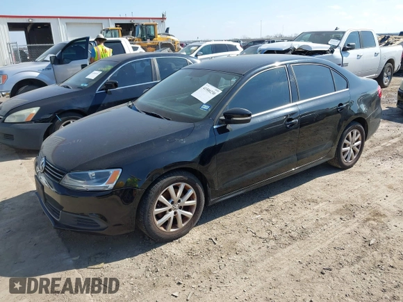 2013 Volkswagen Jetta SE z VIN 3VWDX7AJ2DM438211, wystawiony jako IAAI lot #41500230 z przebiegiem 176 525 mil mil oraz . Historia ofert i sprzedaży dostępna na DreamBid. Obrazek 2.