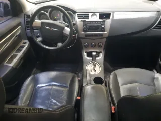 2009 Chrysler Sebring Touring z VIN 1C3LC56D69N570746, wystawiony jako Copart lot #55300405 z przebiegiem 186 391 mil mil oraz Czysty tytuł • Clean title. Historia ofert i sprzedaży dostępna na DreamBid. Obrazek 8.
