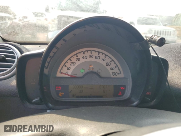 2014 Smart fortwo Pure with VIN WMEEJ3BA6EK781775, listed as a Copart auction lot 60372575 with 33,300 mi miles and Clean title. Bid and sale history available at DreamBid. Image 9.