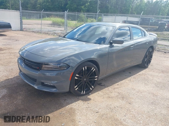 2017 Dodge Charger SXT z VIN 2C3CDXHG4HH523450, wystawiony jako IAAI lot #42385047 z przebiegiem 162 302 mil mil oraz . Historia ofert i sprzedaży dostępna na DreamBid. Obrazek 2.
