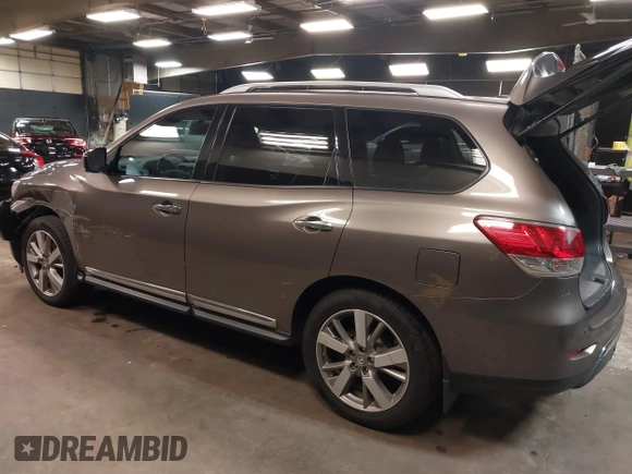 2013 Nissan Pathfinder SV with VIN 5N1AR2MM9DC689684, listed as a IAAI auction lot 41749471 with 162,065 mi miles. Bid and sale history available at carsss.com. Image 3.