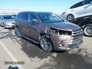 2017 Toyota Highlander XLE with VIN 5TDJZRFH4HS419151, listed as a IAAI auction lot 42181305 with 71,564 mi miles and . Bid and sale history available at DreamBid. Image 1.