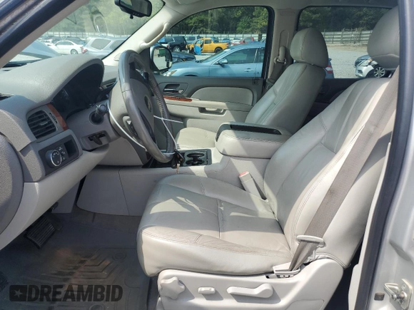 2010 Chevrolet Suburban LT with VIN 1GNUCJE07AR283489, listed as a Copart auction lot 72599224 with 191,576 mi miles and Salvage Title. Bid and sale history available at carsss.com. Image 7.