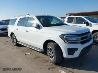 2023 Ford Expedition Max XLT with VIN 1FMJK1H86PEA03833, listed as a IAAI auction lot 41610031 with 55,994 mi miles. Bid and sale history available at carsss.com. Image 1.