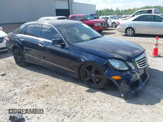 2010 Mercedes-Benz E-Class E 550 Luxury with VIN WDDHF9AB5AA143775, listed as a IAAI auction lot 41980967 with 1 mi miles. Bid and sale history available at carsss.com. Image 1.