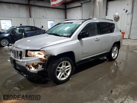2011 Jeep Compass Limited with VIN 1J4NF5FB5BD201425, listed as a Copart auction lot 44786525 with 132,885 mi miles and Salvage Title. Bid and sale history available at carsss.com. Image 1.
