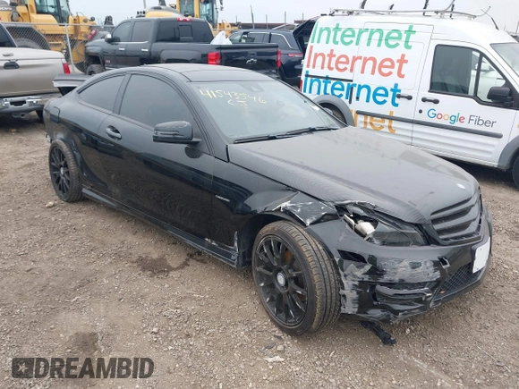 2014 Mercedes-Benz C 250 with VIN WDDGJ4HBXEG280202, listed as a IAAI auction lot 41543546 with 69,236 mi miles and . Bid and sale history available at DreamBid. Image 1.