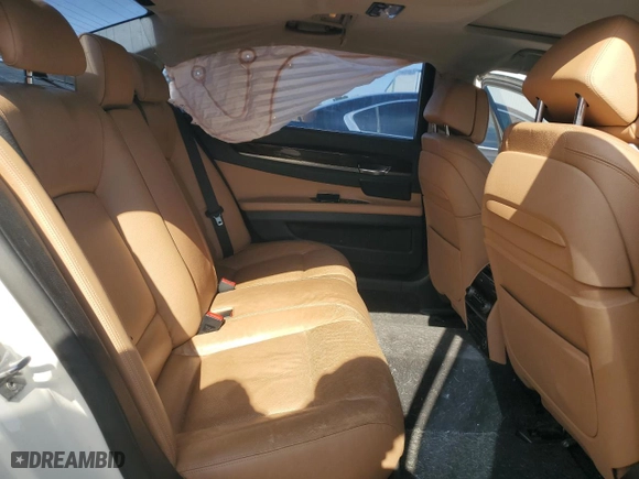 2013 BMW 7 Series 740Li with VIN WBAYE4C58DD137041, listed as a Copart auction lot 42958295 with 209,290 mi miles and Salvage Title. Bid and sale history available at carsss.com. Image 10.