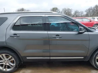 2017 Ford Explorer XLT with VIN 1FM5K7D88HGD35479, listed as a IAAI auction lot 41672936 with 76,414 mi miles and . Bid and sale history available at DreamBid. Image 14.