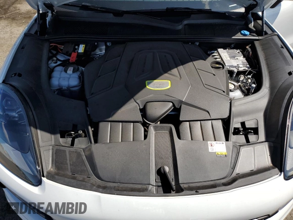 2023 Porsche Cayenne E-Hybrid z VIN WP1BE2AY0PDA28263, wystawiony jako Copart lot #67593303 z przebiegiem 6 944 mil mil oraz . Historia ofert i sprzedaży dostępna na DreamBid. Obrazek 11.