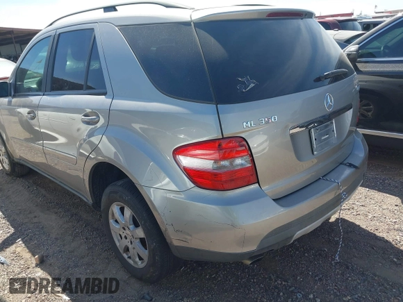 2007 Mercedes-Benz M 350 with VIN 4JGBB86E67A198474, listed as a IAAI auction lot 42323276 with 182,928 mi miles and . Bid and sale history available at DreamBid. Image 3.