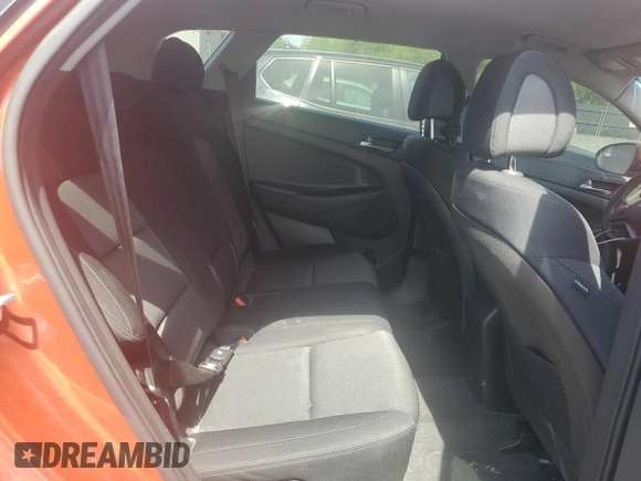 2016 Hyundai Tucson SE z VIN KM8J3CA41GU215612, wystawiony jako Copart lot #56111365 z przebiegiem 139 122 mil mil oraz Szkoda całkowita • Salvage title. Historia ofert i sprzedaży dostępna na DreamBid. Obrazek 11.