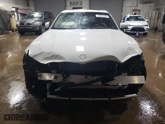 2025 BMW 3 Series 330i xDrive with VIN 3MW89CW03S8F01021, listed as a Copart auction lot 42981935 with 1,965 mi miles and Salvage Title. Bid and sale history available at carsss.com. Image 5.
