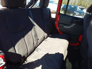2018 Jeep Wrangler Unlimited Sport S с VIN 1C4BJWDG6JL848206, выставлен на аукционе IAAI как лот 41443084 с пробегом 51 733 миль миль и . История ставок и продаж доступна на DreamBid. Изображение 8.