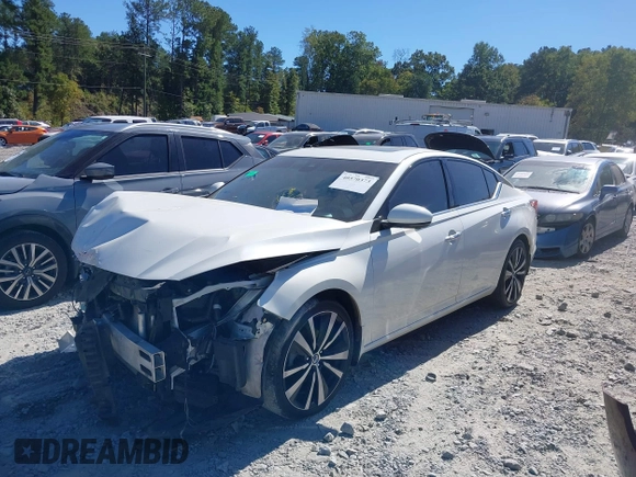 2020 Nissan Altima Platinum with VIN 1N4BL4FV3LC226469, listed as a IAAI auction lot 40570373 with 72,483 mi miles and . Bid and sale history available at carsss.com. Image 2.