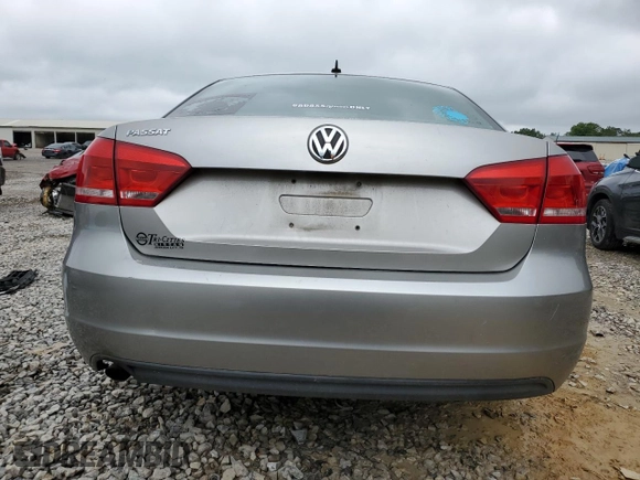 2012 Volkswagen Passat S with VIN 1VWAP7A3XCC017003, listed as a Copart auction lot 58579625 with 282,364 mi miles and Clean title. Bid and sale history available at DreamBid. Image 6.