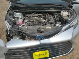 2022 Toyota Sienna XLE with VIN 5TDYRKEC0NS128511, listed as a Copart auction lot 59043675 with 57,573 mi miles and Salvage title. Bid and sale history available at DreamBid. Image 11.