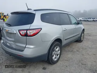 2016 Chevrolet Traverse LS z VIN 1GNKRFKD8GJ343572, wystawiony jako IAAI lot #42426571 z przebiegiem 168 568 mil mil oraz . Historia ofert i sprzedaży dostępna na DreamBid. Obrazek 4.