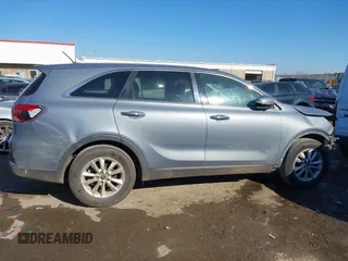 2020 Kia Sorento LX V6 with VIN 5XYPG4A51LG629194, listed as a IAAI auction lot 41251996 with 158,245 mi miles. Bid and sale history available at carsss.com. Image 14.