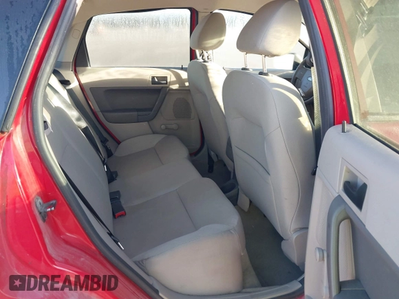 2008 Ford Focus S with VIN 1FAHP34N28W109922, listed as a IAAI auction lot 40579056 with 134,969 mi miles. Bid and sale history available at carsss.com. Image 8.