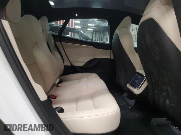 2023 Tesla Model S с VIN 5YJSA1E5XPF520265, выставлен на аукционе Copart как лот 54833255 с пробегом 16 502 миль миль и Списание • Salvage title. История ставок и продаж доступна на DreamBid. Изображение 10.