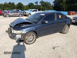 2009 Volvo S40 2.4L with VIN YV1MS382992447618, listed as a Copart auction lot 72030424 with 202,033 mi miles and Salvage Title. Bid and sale history available at carsss.com. Image 1.