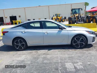 2024 Nissan Altima SR z VIN 1N4BL4CVXRN362258, wystawiony jako IAAI lot #42346465 z przebiegiem 40 265 mil mil oraz . Historia ofert i sprzedaży dostępna na DreamBid. Obrazek 13.