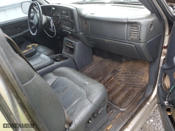 2000 GMC New Sierra 1500 SLE with VIN 2GTEK19T0Y1271255, listed as a Copart auction lot 73370524 with 220,505 mi miles and Salvage Title. Bid and sale history available at carsss.com. Image 8.