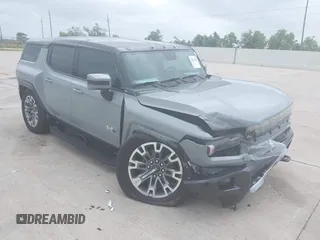 2025 GMC Hummer EV 3X z VIN 1GKB0RDC3SU102040, wystawiony jako IAAI lot #42130620 z przebiegiem Nie podano mil oraz . Historia ofert i sprzedaży dostępna na DreamBid. Obrazek 1.