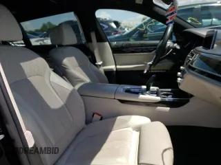 2016 BMW 7 Series 750i xDrive with VIN WBA7F2C58GG416649, listed as a Copart auction lot 48252162 with 32,845 mi miles. Bid and sale history available at carsss.com. Image 5.