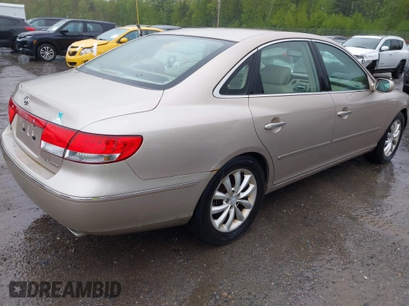 2006 Hyundai Azera SE с VIN KMHFC46F76A134958, выставлен на аукционе IAAI как лот 42314943 с пробегом 206 745 миль миль и . История ставок и продаж доступна на DreamBid. Изображение 4.