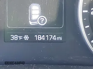 2017 Hyundai Elantra Value Edition z VIN KMHD84LF7HU268464, wystawiony jako IAAI lot #41641826 z przebiegiem 184 174 mil mil oraz . Historia ofert i sprzedaży dostępna na DreamBid. Obrazek 15.
