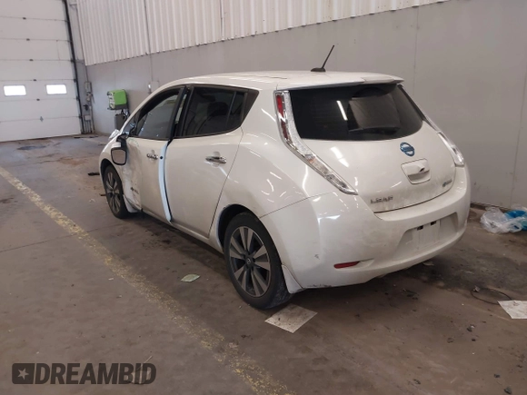 2016 Nissan LEAF SV with VIN 1N4BZ0CP2GC304243, listed as a IAAI auction lot 41914959 with 85,420 mi miles. Bid and sale history available at carsss.com. Image 3.