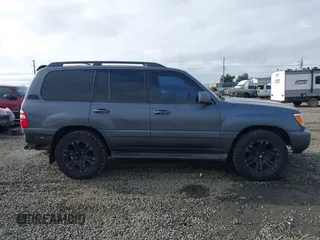 2005 Toyota Land Cruiser with VIN JTEHT05J852069392, listed as a IAAI auction lot 41450782 with 187,949 mi miles. Bid and sale history available at carsss.com. Image 13.