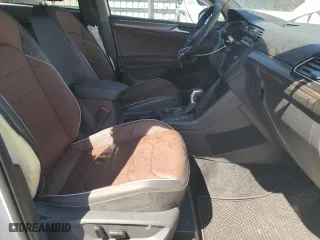 2024 Volkswagen Tiguan SEL R-Line with VIN 3VV4B7AX9RM043389, listed as a Copart auction lot 48455955 with 8,707 mi miles and Salvage Title. Bid and sale history available at carsss.com. Image 7.