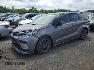 2021 Toyota Sienna XSE with VIN 5TDDRKEC0MS023190, listed as a Copart auction lot 63223755 with 51,307 mi miles and Salvage title. Bid and sale history available at DreamBid. Image 1.