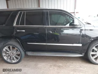 2017 Cadillac Escalade Luxury with VIN 1GYS4BKJ7HR201264, listed as a IAAI auction lot 41833359 with 187,107 mi miles. Bid and sale history available at carsss.com. Image 14.