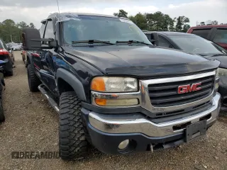 2006 GMC Sierra 2500HD SLT z VIN 1GTHK29DX6E253868, wystawiony jako Copart lot #72678614 z przebiegiem 215 767 mil mil oraz Szkoda całkowita • Salvage title. Historia ofert i sprzedaży dostępna na DreamBid. Obrazek 4.