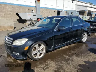 2010 Mercedes-Benz C 300 Sport z VIN WDDGF8BBXAF436210, wystawiony jako Copart lot #54680015 z przebiegiem 160 693 mil mil oraz Szkody całkowita. Historia ofert i sprzedaży dostępna na DreamBid. Obrazek 1.
