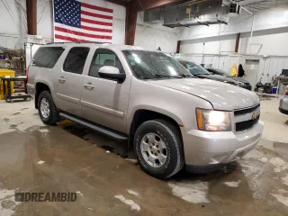 2008 Chevrolet Suburban LT w/3LT with VIN 1GNFK16328J231328, listed as a Copart auction lot 51791365 with 205,542 mi miles and Non Repairable. Bid and sale history available at carsss.com. Image 4.