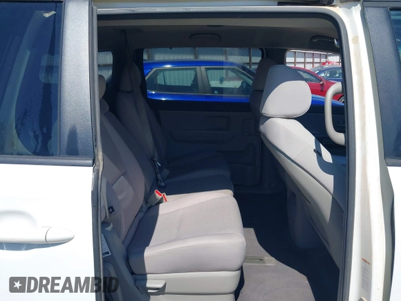 2016 Kia Sedona LX with VIN KNDMB5C1XG6094649, listed as a IAAI auction lot 41883433 with 120,038 mi miles. Bid and sale history available at carsss.com. Image 8.