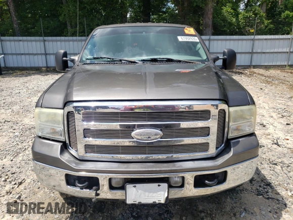 2005 Ford F-250 XL with VIN 1FTSW21P25EC64412, listed as a Copart auction lot 61992935 with 165,296 mi miles and Salvage title. Bid and sale history available at DreamBid. Image 5.
