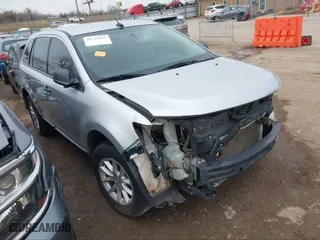 2013 Ford Edge SE with VIN 2FMDK3GC1DBC54068, listed as a IAAI auction lot 40821488 with 175,800 mi miles. Bid and sale history available at carsss.com. Image 1.