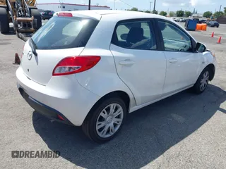 2014 Mazda 2 Sport with VIN JM1DE1KZ5E0171550, listed as a IAAI auction lot 41957824 with 70,838 mi miles and . Bid and sale history available at DreamBid. Image 4.