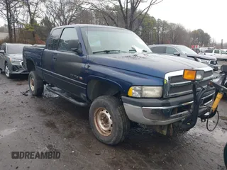 2001 Dodge Ram 2500 with VIN 3B7KF23Z01G213993, listed as a IAAI auction lot 41178169 with 135,558 mi miles. Bid and sale history available at carsss.com. Image 1.
