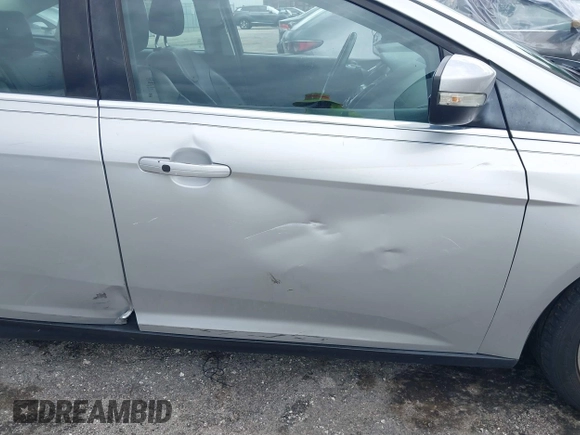 2012 Ford Focus Titanium с VIN 1FAHP3J28CL381248, выставлен на аукционе IAAI как лот 39731691 с пробегом 123 720 миль миль и . История ставок и продаж доступна на DreamBid. Изображение 12.