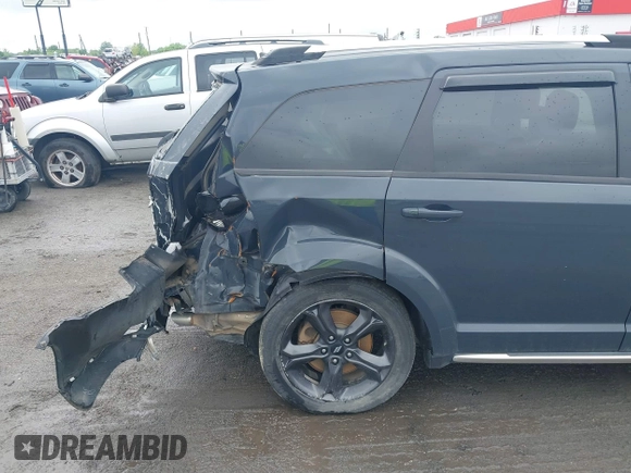 2018 Dodge Journey Crossroad with VIN 3C4PDDGGXJT514620, listed as a IAAI auction lot 42117159 with 110,252 mi miles. Bid and sale history available at carsss.com. Image 18.